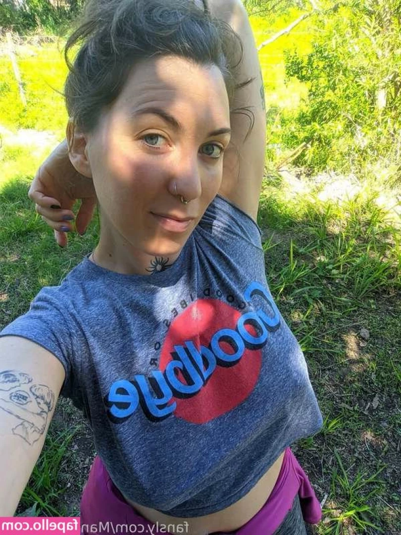 Kinky Mandi [ kinky-mandi ] - If anyone would like a custom hit me up  Or if you want to tip me so
