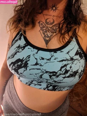 Kinky Mandi [ kinky-mandi ] - look at my big juicy titties baby…dont you want to titty fuck them?