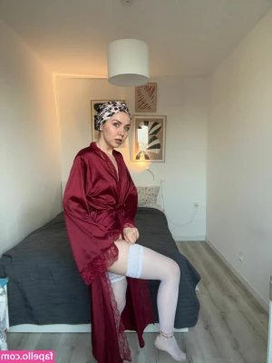 Cigdem Yilmaz Aktas [ cigdem-yilmaz-aktas ] - My ass looks so toned here when I slap it 👋😍