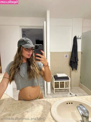 NinaParker - If you have a crazy woman like that next to you    am Formel 1 Rennen