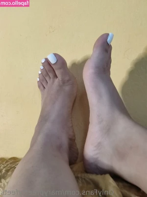 maryfeet.girl [ maryfeet-girl ] - Always start the day with pleasure 😘💋