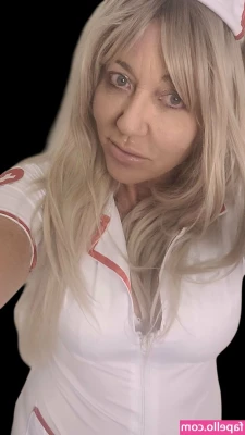 lilly_quinn [ lilly-quinn ] - message me "TGIF" to see the front ✈️