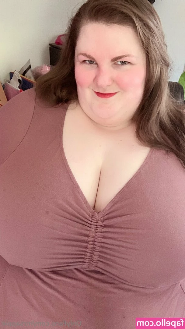mrsapple - i come bearing sexy gifts to remind you i still exist 😛