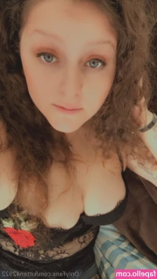 kitten42922 - a lil nip action