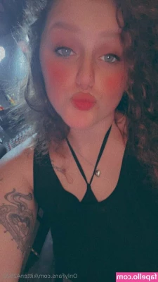 kitten42922 - White tank tops and nipple piercings🤤