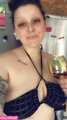 kitten42922 - Have you dreamt about me  Let s chat  Drop a tip for a surprise in