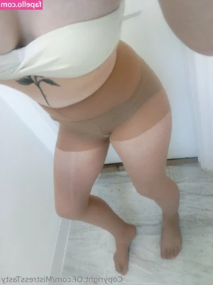 mistresstasty - GHOSTFACE bent me over his knee and spanked my ass till I couldn t