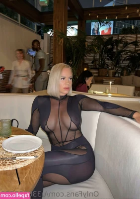 Alana Shelise [ alana-shelise ] - Slap it on my tongue plz papi