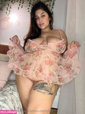 cassandracavallieri - good moaning from me and my body 💗 also this is the first time