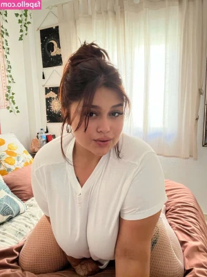 cassandracavallieri - Check free trial link for vip page   https://onlyfans.com/action/t…