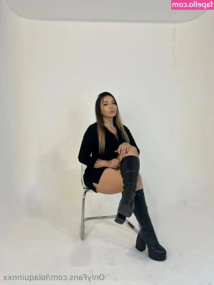 lolaquinnxx - Im feeling so naughty i need some help 🙈 come keep me company and
