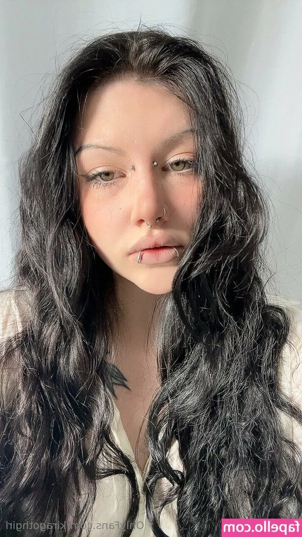 kiragothgirl - Message me so I can show you something lovely to stroke your cock to