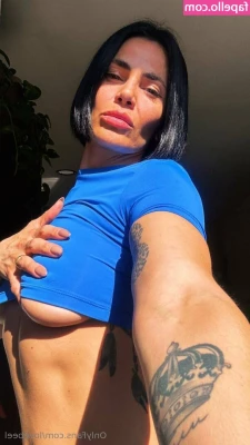 lovebeel - 🍑👀 Something different 🍑👀