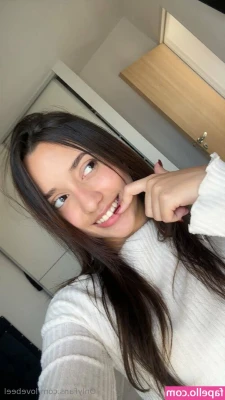 lovebeel - pussy won’t finger itself, so I guess I’ll be doing it