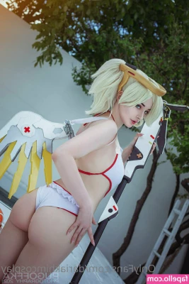 dariakhimcosplay - Caught me taking a shower
