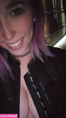 kenedxx [ kenedxx-1 ] - New outfit 😍 💃