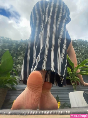 JoeyofArches - Keep an eye on your DM 🖤An SG mega-babe bundle featuring 17 full