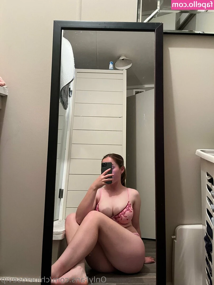 chloebreevip - The face you’ll see when I’m ready to slurp on that yummy cock