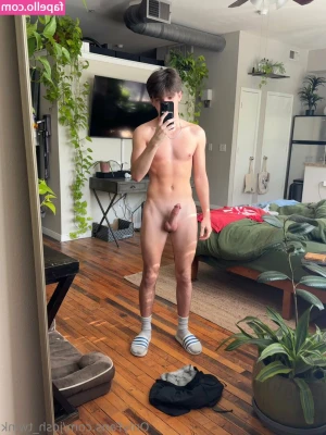 josh_twink [ josh-twink-1 ] - Behind the scenes of my Shy Guy video! 🙈 Lol who would have