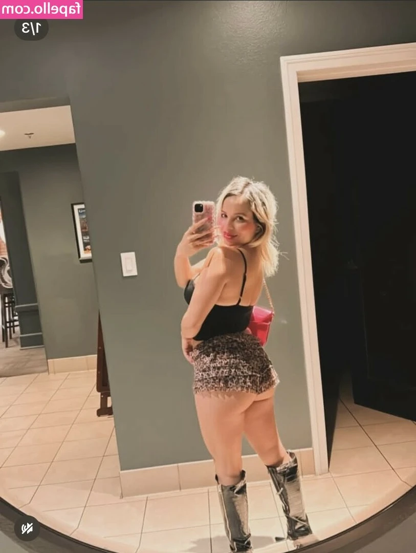 May Edwards [ may-edwards ] - Little fun last in Palm Springs