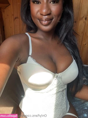 yourebonybae - Wanted to share with you a preview of my next solo video. I gave