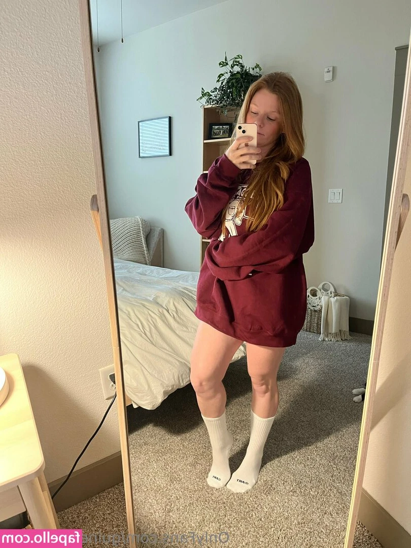 guineverebeck1 - These nylons are missing your hands and your mouth! ❤️
