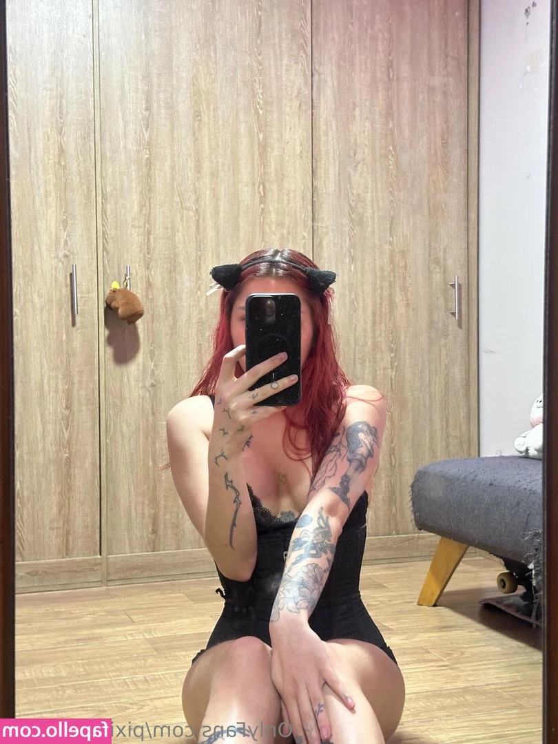 pixieedaemon - My pussy is just beggin  to be pampered