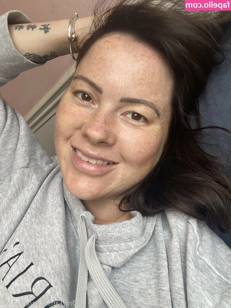 aldana30 - Hello you guys. If you’ve not seen my Twitter. You’ll see why