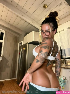 lavaxgrl [ lavaxgrl-4 ] - Want some cake 🎂