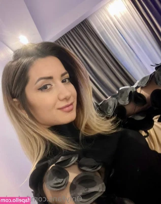 kyky4free - ✈️ ….touring and traveling is my life now….🥂  💋 Date