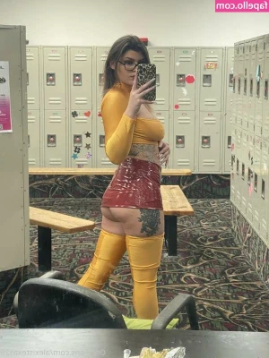 Hailsoverheels - Check-in and punish this pussy all morning baby ;)
