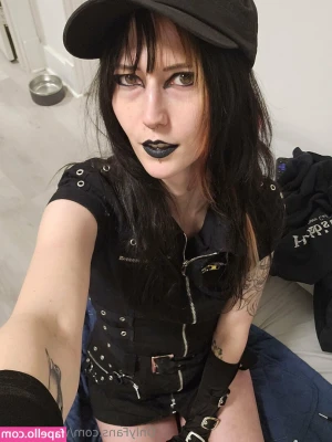 violavixene - This is hot af // that's all😏🤣