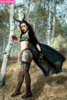 IndieKa - want to have a wild picnic with me? 🤭