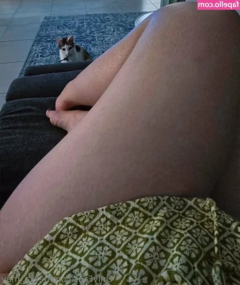 girl_in_red_aussie [ girl-in-red-aussie ] - Hey everyone, I wanted to apologize for the lack of content lately! I