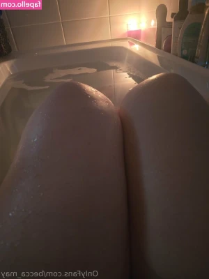 girl_in_red_aussie [ girl-in-red-aussie ] - Feeling sexy with my strawberry 🍓Someone wants to share it with