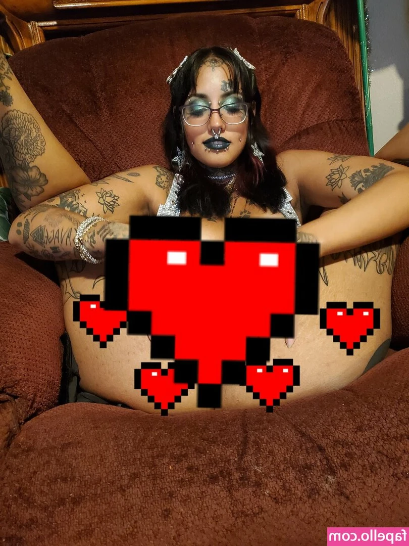 Aphrodite4848 - 😈😈 Push me up against a wall and kiss me all over 😈😈