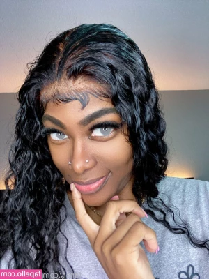Lazaniazee - Like if I’m hotter than everyone you’ve ever dated (duh 😝)