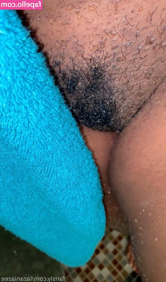 Lazaniazee - This asshole is a bit hungry, fill it up for me? 😳