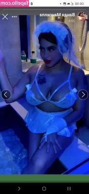 Wanda Mansila [ wanda-mansila ] - Bend me over and rip my stockings...