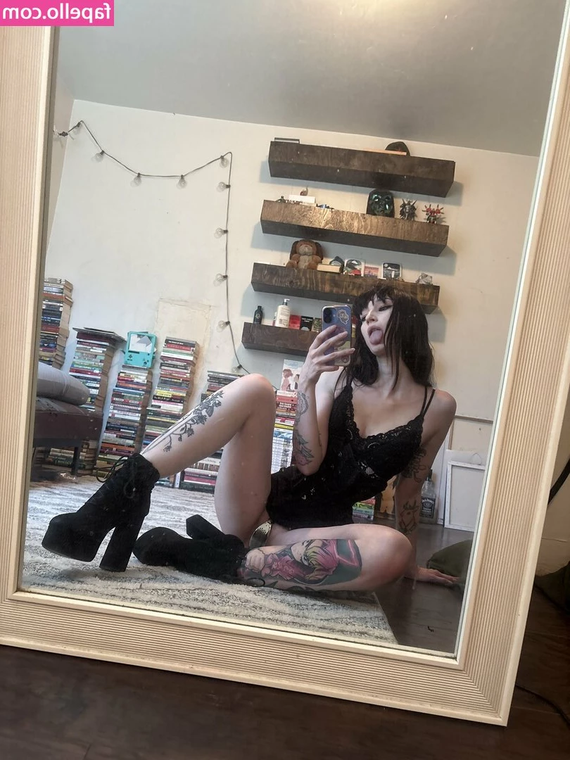 luciferslittlekittycat - How s your day dear