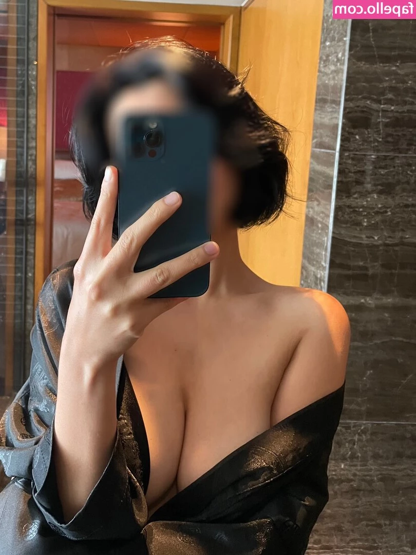 MeetFrankieMae - happy monday babies🖤