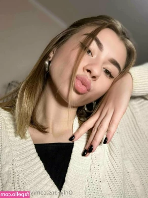 youralice33 - Easy access