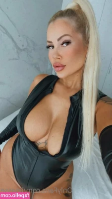 iinasse - What's your favorite color on me??