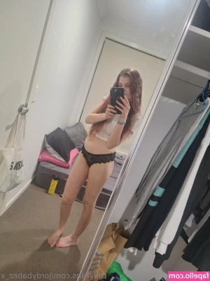 jordybabez_x [ jordybabez-x ] - I want your dick in my mouth