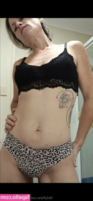 hot.aussie.mum [ hot-aussie-mum ] - TIP $10 FOR THIS VIDEO AND WE'LL SEND IT ASAP!  Only The Worlds