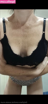 hot.aussie.mum [ hot-aussie-mum ] - Workout wear