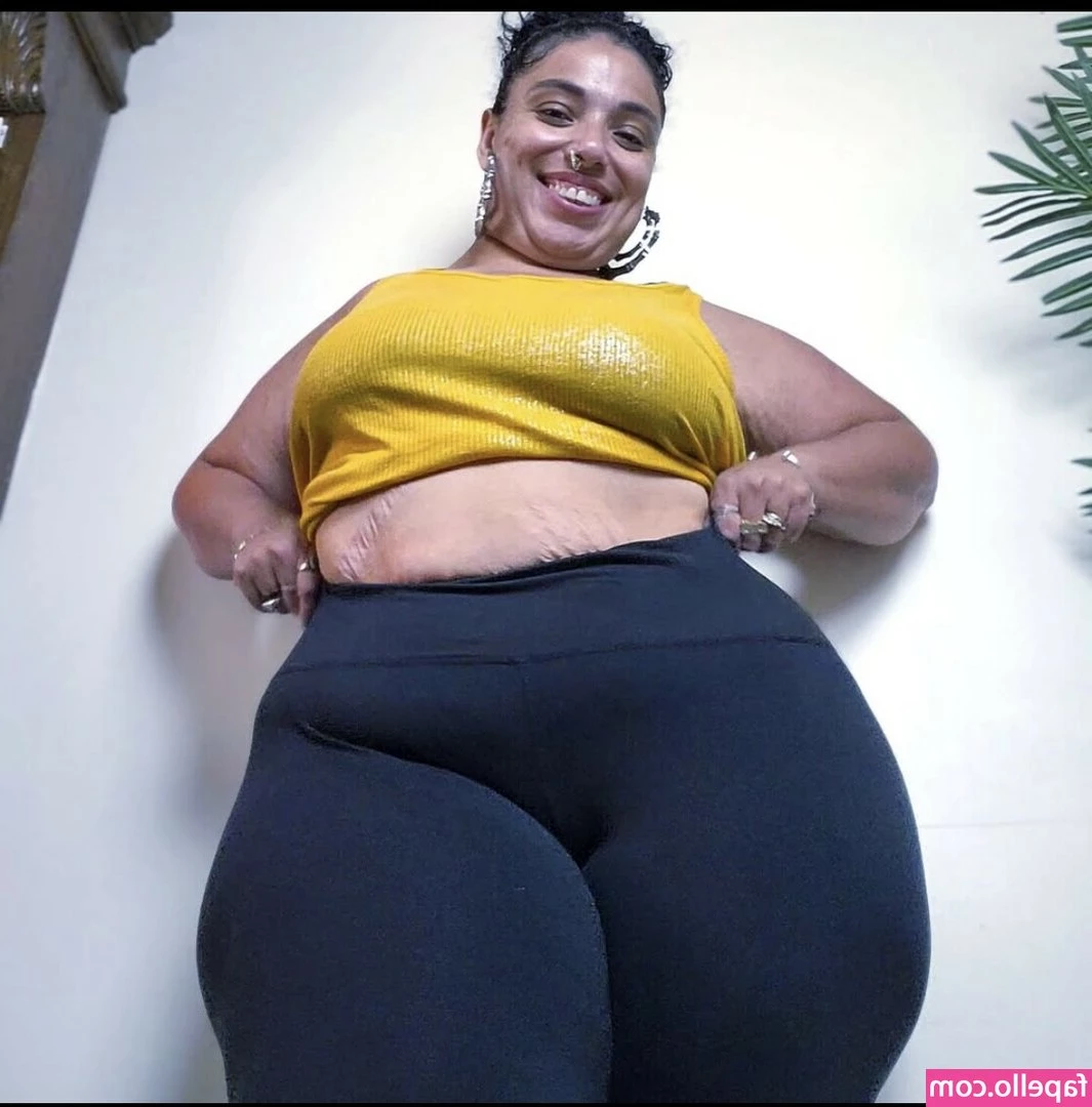 thicc_n_spicee [ thicc-n-spicee ] - Per ogni dollaro speso  avrai un minuto di privato o video  Ergo 10