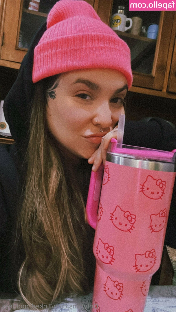 1nked_goddess [ 1nked-goddess ] - Damn I’m hot🐷🔥🐷