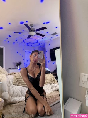 b8bymads [ b8bymads-1 ] - Holy booty 🍑