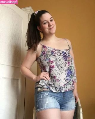 yourcora - Hiii my lovelies baby’s what did you think of my new photos